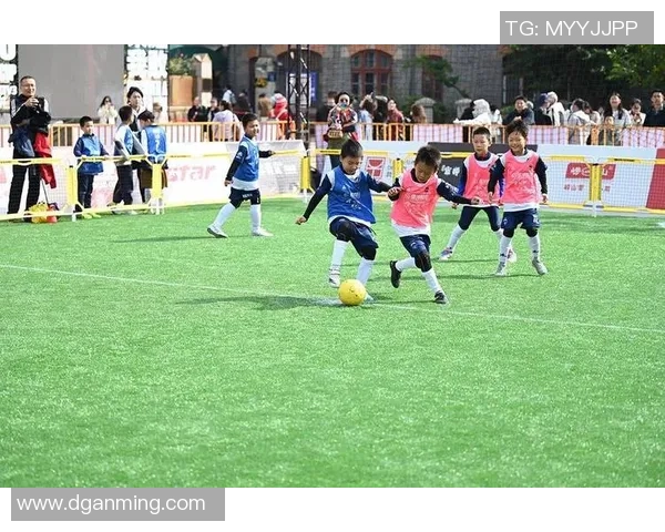 燃动绿茵激情点亮球迷梦想共赴足球星光璀璨氛围盛宴 燃动绿茵激情点亮球迷梦想共赴足球星光璀璨氛围盛宴